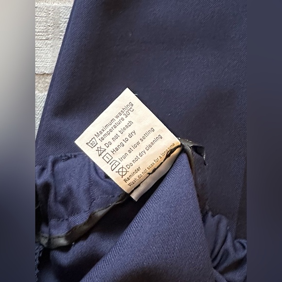 Boys Shirt, Vest, Pants, Bow Tie, Clip Tie & Elastic Tie - Picture 15 of 15